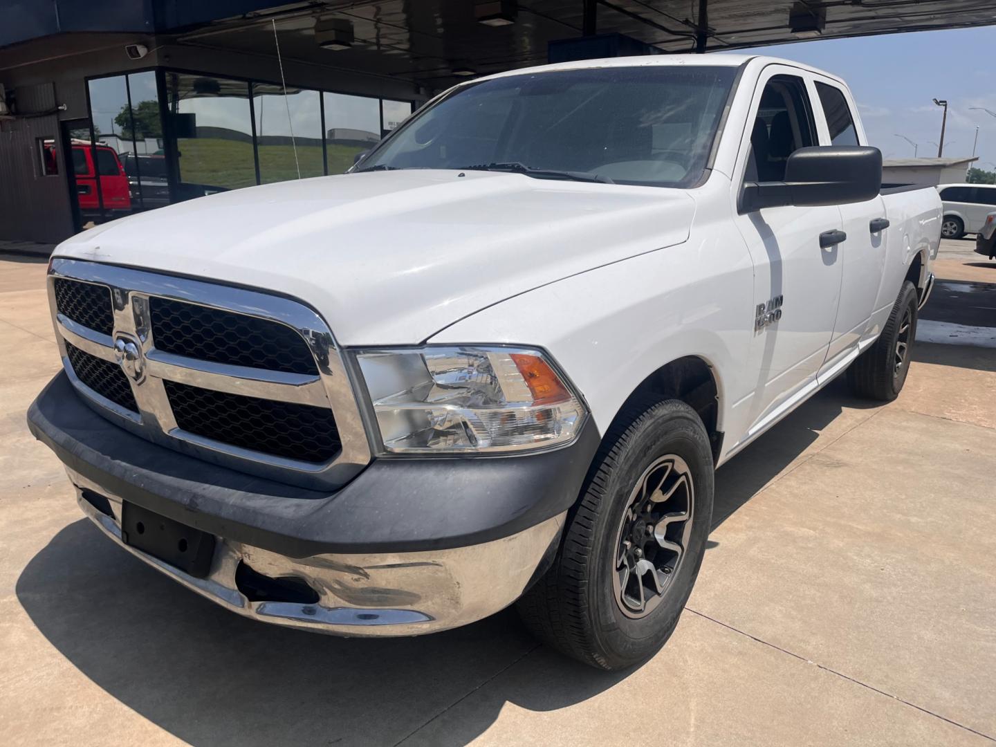 2018 WHITE RAM 1500 Tradesman Quad Cab 2WD (1C6RR6FG9JS) with an 3.6L V6 DOHC 24V FFV engine, 8A transmission, located at 8101 E. Skelly Dr., Tulsa, OK, 74129, (918) 592-3593, 36.121891, -95.888802 - Photo#0